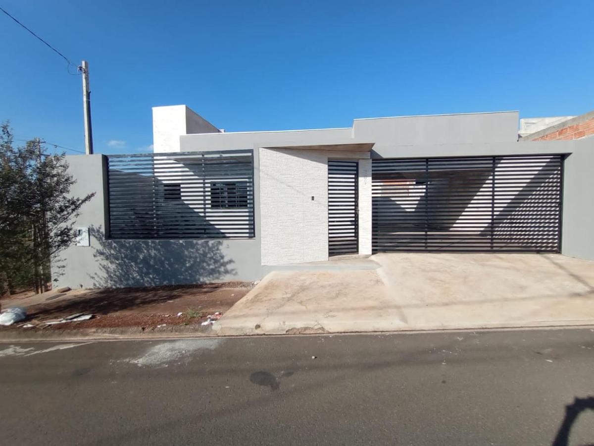 Casa Grande Em Arapongasヴィラ エクステリア 写真